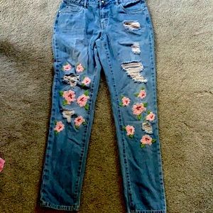 VENUS SZ 6 too cute, slightly worn